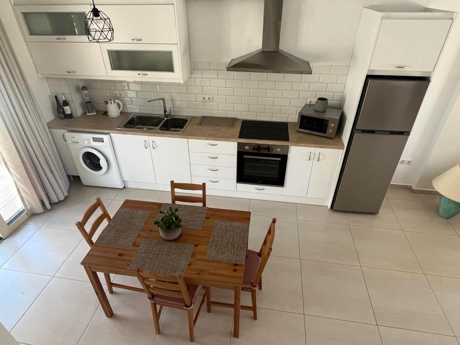 Vegera Holiday Homes Плакиас Екстериор снимка